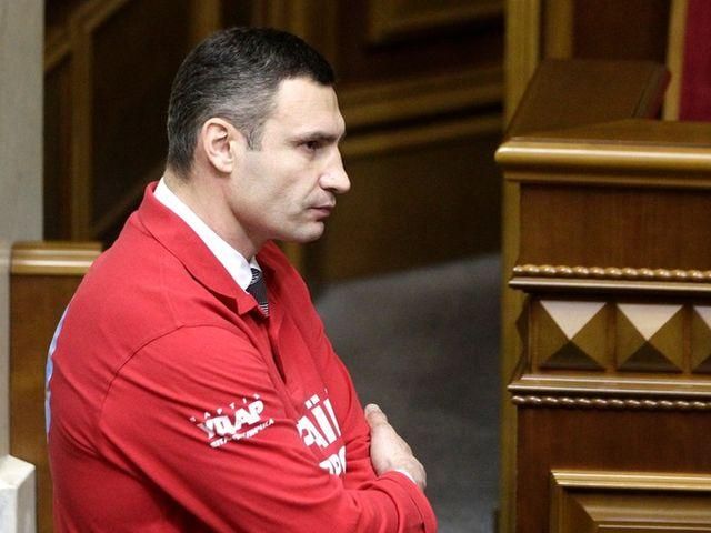 Кличко собирается отправить Януковича в нокаут в 2015-м (Видео) Кличко собирается отправить Януковича в нокаут в 2015-м (Видео)