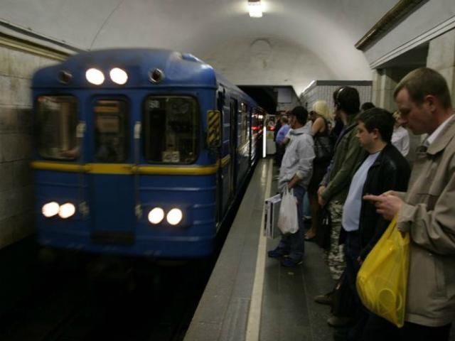 Киевское метро будет работать на час дольше в ночь матча Украина-Франция