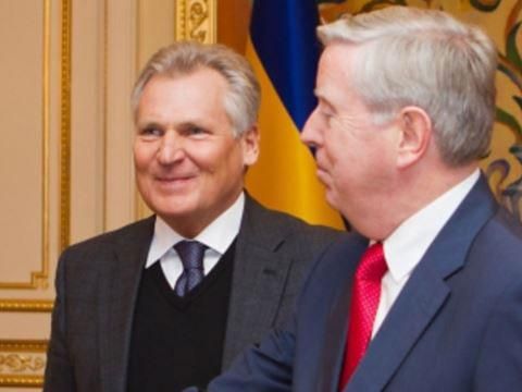 Коксу і Кваснєвському пообіцяли випустити Тимошенко наступного вівторка, - ЗМІ Коксу і Кваснєвському пообіцяли випустити Тимошенко наступного вівторка, - ЗМІ