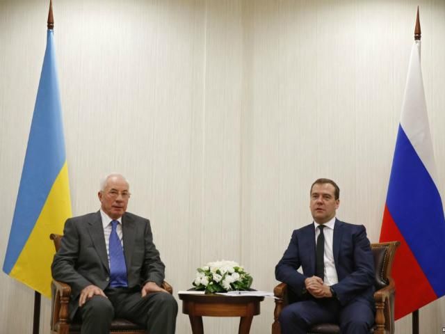 Медведев напомнил Киеву о необходимости закачивать газ в ПХГ