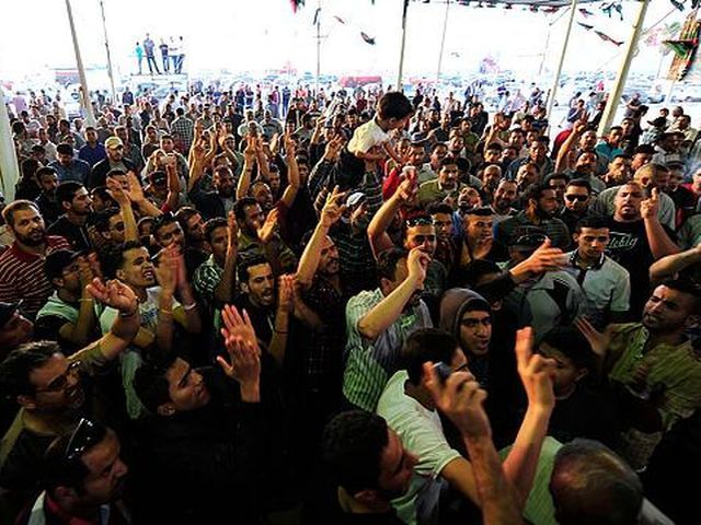 Протесты в Ливии: 13 погибших, сотни раненых Протесты в Ливии: 13 погибших, сотни раненых