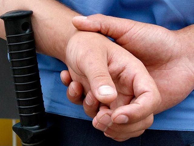 Донецький міліціонер насмерть збив жінку Донецький міліціонер насмерть збив жінку