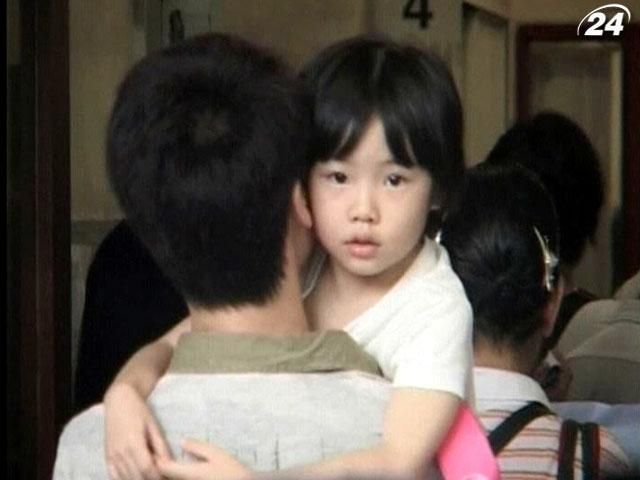 Китайским семьям позволят иметь двоих детей