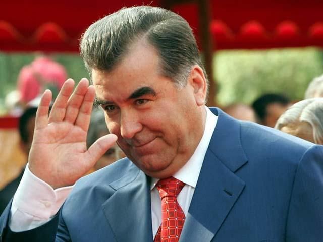 В Таджикистане президент четвертый раз принял присягу