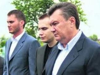 Про сім’ю Януковича краще мовчати, - дослідження