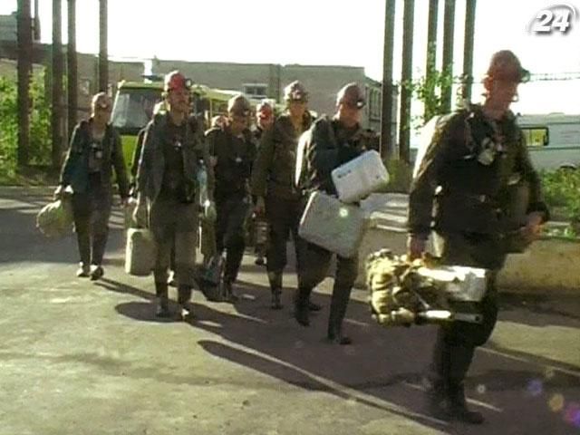 В Донецке почтят память жертв трагедии на шахте им. Засядько В Донецке почтят память жертв трагедии на шахте им. Засядько