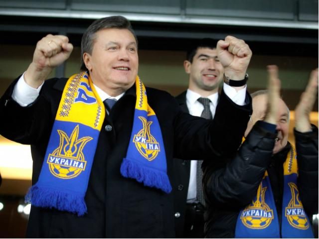 Янукович поздравил молодежь с Днем студента