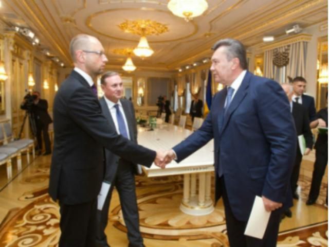 Яценюк зовет Януковича в Раду Яценюк зовет Януковича в Раду