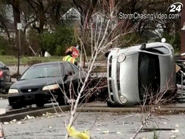 Над США пронеслись десятки торнадо: 6 человек погибли Над США пронеслись десятки торнадо: 6 человек погибли