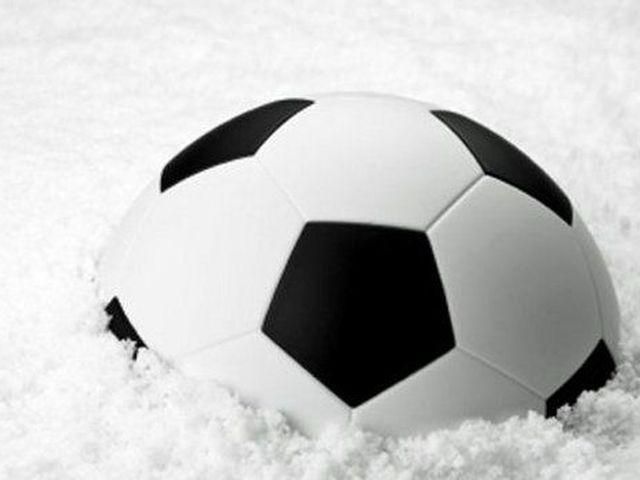 "Франция-Украина" сыграют под проливным дождем "Франция-Украина" сыграют под проливным дождем