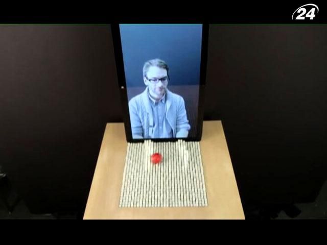 У США представили інтерфейс майбутнього та універсальну платіжну карту У США представили інтерфейс майбутнього та універсальну платіжну карту