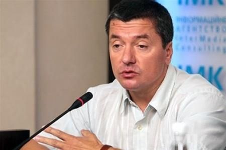 Янукович хочет подписать Соглашение на своих условиях, - политолог