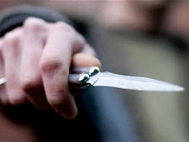 21-летний сын сенатора США порезал отца ножом и застрелил себя 21-летний сын сенатора США порезал отца ножом и застрелил себя