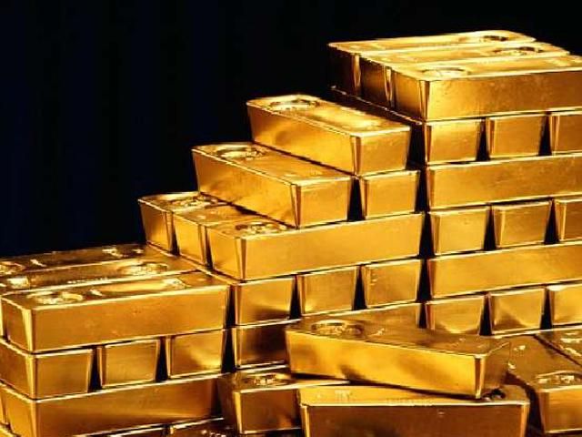 24 злитки золота знайшли індійські прибиральники у туалеті 24 злитки золота знайшли індійські прибиральники у туалеті