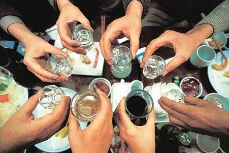 Україна з Росією – лідери за споживанням алкоголю