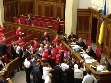 Нардепы вернутся к работе в Раде в пятницу утром Нардепы вернутся к работе в Раде в пятницу утром