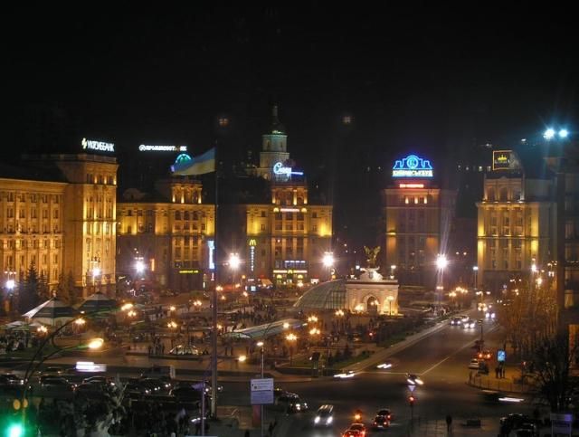 Українці збираються на Майдан Українці збираються на Майдан