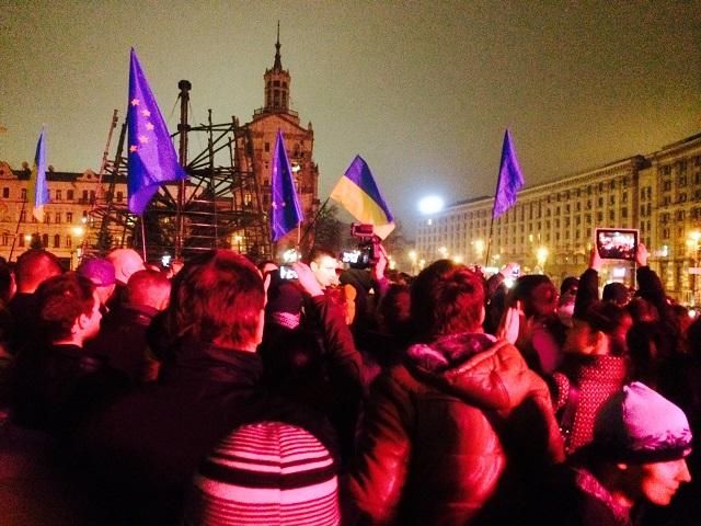 Соцсети о Европейском Майдане (Фото. Факты. Комментарии)
