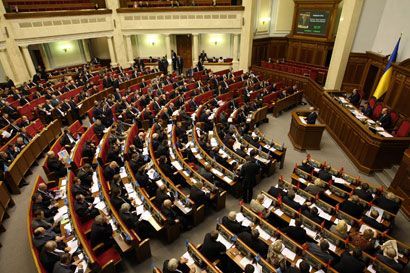 Засідання парламенту відкрите: Азаров в Раді