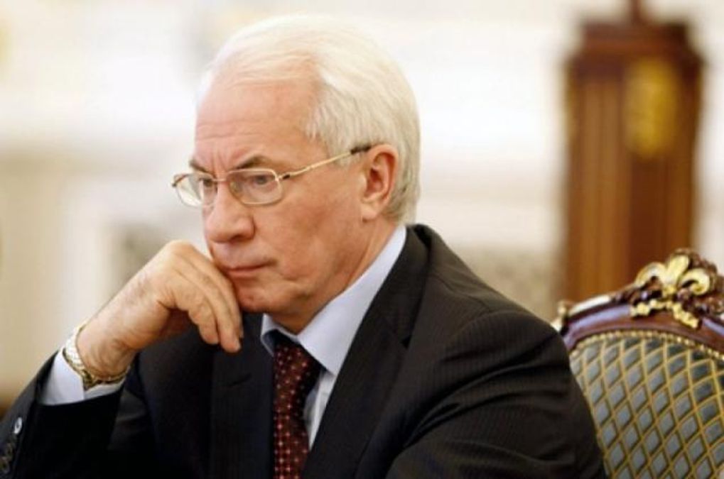 Азаров подякував опозиції за борги перед МВФ і пішов з Ради