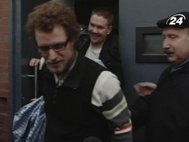 З російського СІЗО відпустили частину екіпажу Arctic Sunrise З російського СІЗО відпустили частину екіпажу Arctic Sunrise