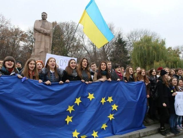 Львівські перевізники відмовляють бажаючим їхати в Київ Львівські перевізники відмовляють бажаючим їхати в Київ