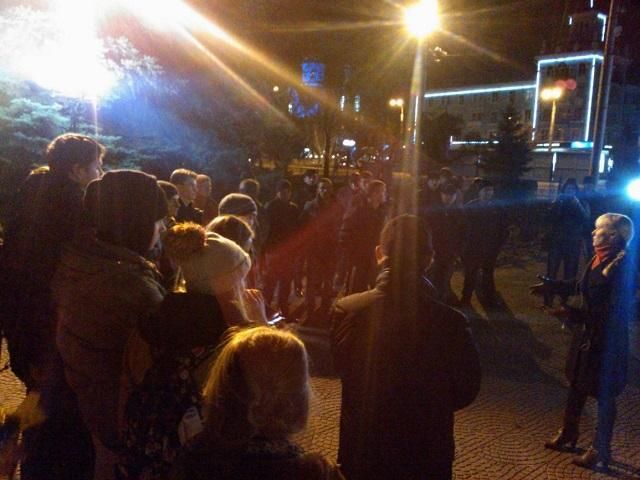 Луганськ вийшов на свій Євромайдан (Фото) Луганськ вийшов на свій Євромайдан (Фото)