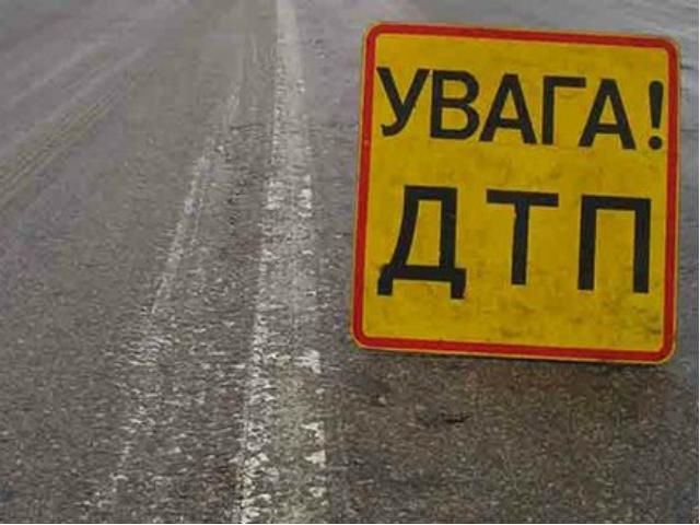 На Закарпатті потяг протаранив авто: загинули 2 людини На Закарпатті потяг протаранив авто: загинули 2 людини