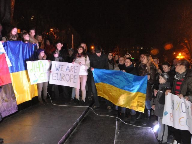 На Львівщині працює гаряча лінія штабу Євромайдану На Львівщині працює гаряча лінія штабу Євромайдану