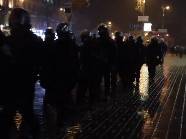 Євромайдан відбив перший штурм "Беркута" (Відео)