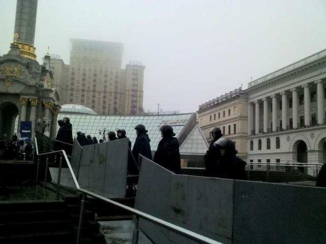 Площадь оградили, чтобы Киев готовился к новогодним праздникам, - милиция