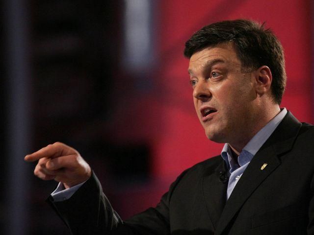 Евромайдан. Власти выгодна глупая мулька "без флагов", - Тягнибок Евромайдан. Власти выгодна глупая мулька "без флагов", - Тягнибок