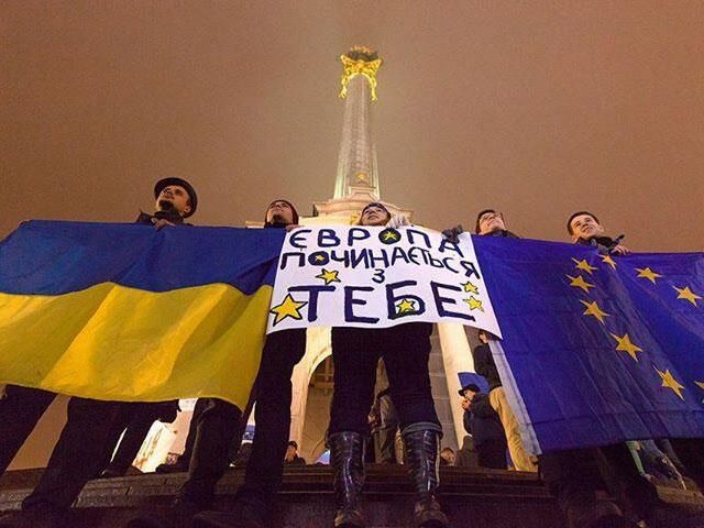 Евромайдан. "Титушкы" напали на активистов за "агитацию"