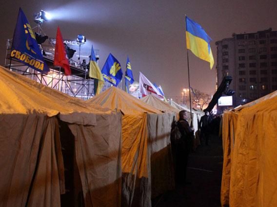 Евромайдан. Палаточный городок охраняют 200 митингующих