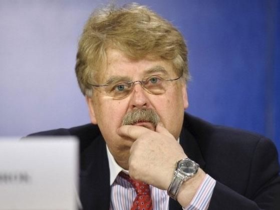 ЄС погрожує Києву “серйозними наслідками” за застосування сили проти демонстрантів ЄС погрожує Києву “серйозними наслідками” за застосування сили проти демонстрантів