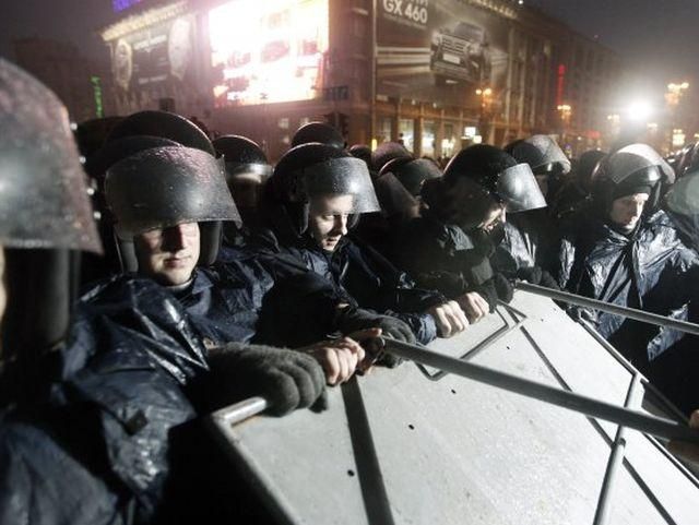 У київських лікарнях звільняють ліжка. В УДАРі говорять про силовий сценарій влади У київських лікарнях звільняють ліжка. В УДАРі говорять про силовий сценарій влади