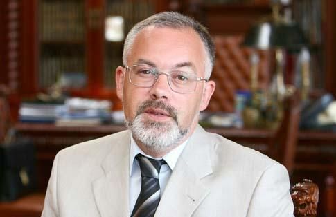 Табачник сказав, що загрожує студентам, які йдуть на Євромайдан Табачник сказав, що загрожує студентам, які йдуть на Євромайдан