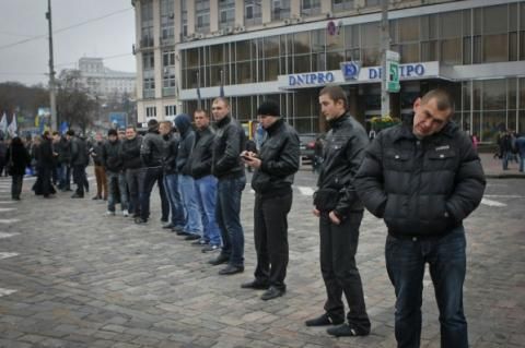 Провокації “тітушків” коштують 200-500 гривень, - експерт Провокації “тітушків” коштують 200-500 гривень, - експерт