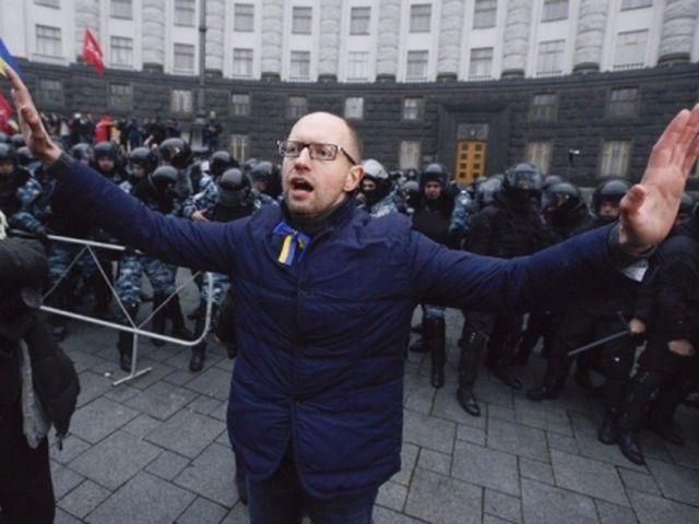 Якщо не цей, то новий президент підпише Угоду з ЄС, – Яценюк Якщо не цей, то новий президент підпише Угоду з ЄС, – Яценюк