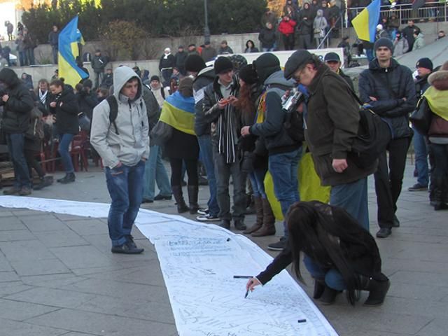 На Банковой пообещали, что Янукович внимательно рассмотрит обращение студентов 