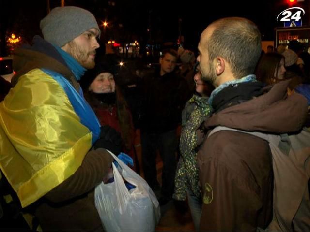 У Львові водіїв, що мали перевозити євроактивістів, залякують невідомі