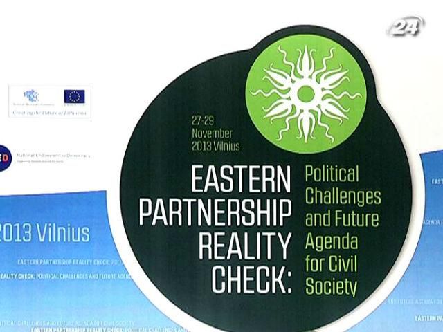 У ЄП впевнені, підписувати угоду Україна передумала через тиск Росії У ЄП впевнені, підписувати угоду Україна передумала через тиск Росії