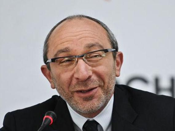 Кернес пообещал поломать свободовцу руки-ноги (Видео) Кернес пообещал поломать свободовцу руки-ноги (Видео)