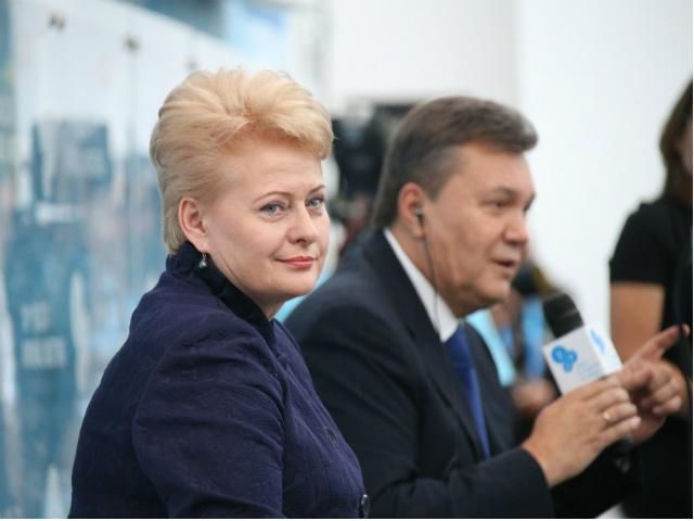 ЕС не убедил Украину подписать Соглашение об ассоциации, - президент Литвы ЕС не убедил Украину подписать Соглашение об ассоциации, - президент Литвы