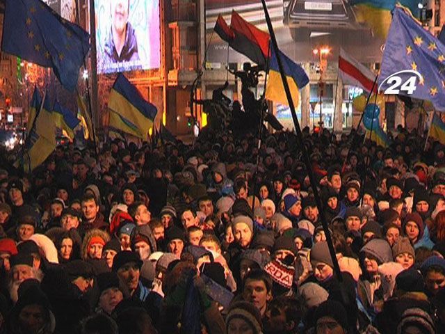 Евромайдан продолжается уже неделю Евромайдан продолжается уже неделю
