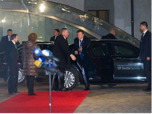 Януковичу предлагали подписать Соглашение с ЕС без выполнения всех условий, - СМИ Януковичу предлагали подписать Соглашение с ЕС без выполнения всех условий, - СМИ