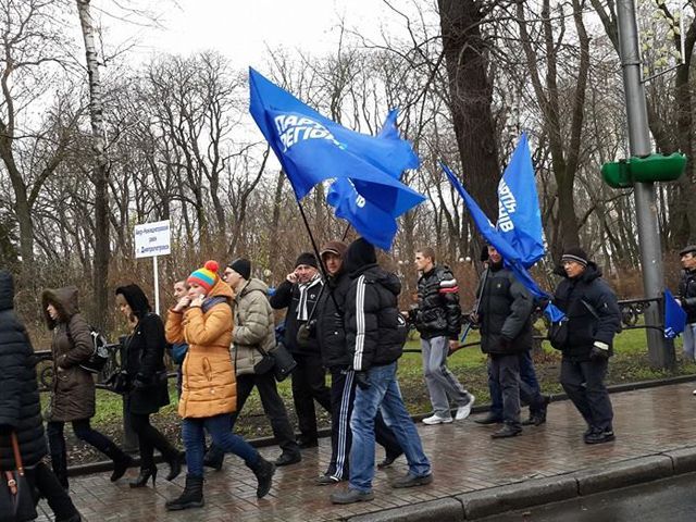 Армії "тітушок" дали команду бити всіх підряд, - Васюник