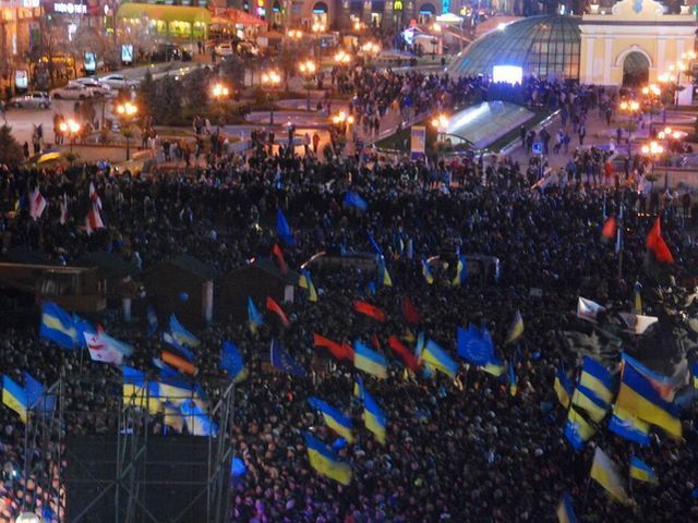 На Євромайдані — 20 тисяч людей (Фото) На Євромайдані — 20 тисяч людей (Фото)