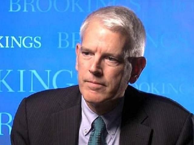 Розгін Майдану ще більше ізолюватиме Януковича від ЄС, — екс-посол США Розгін Майдану ще більше ізолюватиме Януковича від ЄС, — екс-посол США