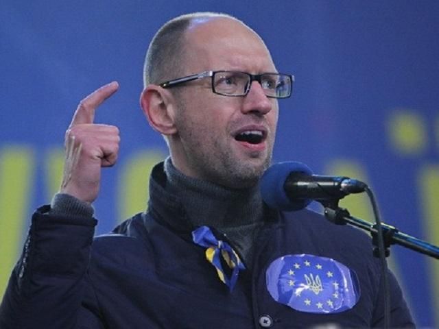 Українці прокинулися у зовсім іншій країні, — Яценюк після розгону Євромайдану Українці прокинулися у зовсім іншій країні, — Яценюк після розгону Євромайдану